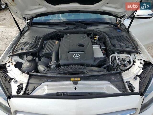 Білий Мерседес Ц-Клас, об'ємом двигуна 2 л та пробігом 31 тис. км за 5700 $, фото 10 на Automoto.ua