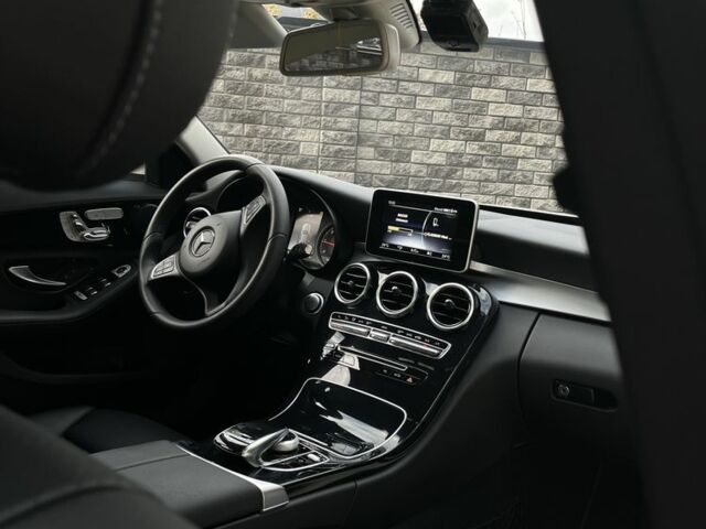 Белый Мерседес Ц-Класс, объемом двигателя 1.6 л и пробегом 85 тыс. км за 23500 $, фото 5 на Automoto.ua