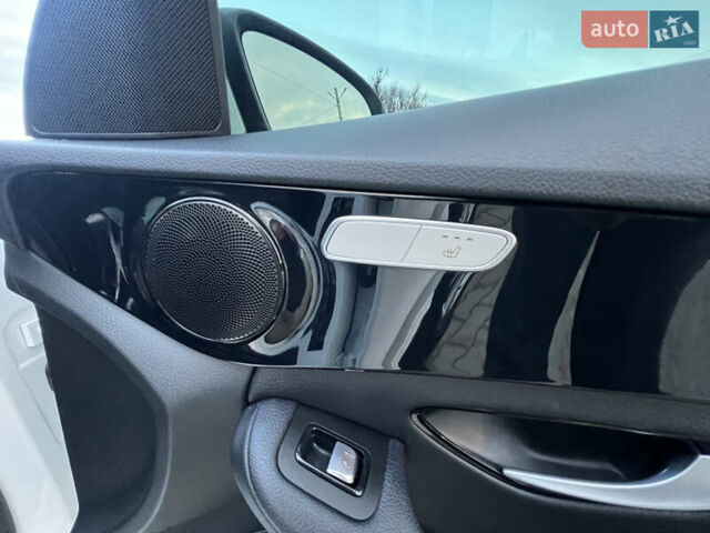 Білий Мерседес Ц-Клас, об'ємом двигуна 1.6 л та пробігом 141 тис. км за 22900 $, фото 38 на Automoto.ua