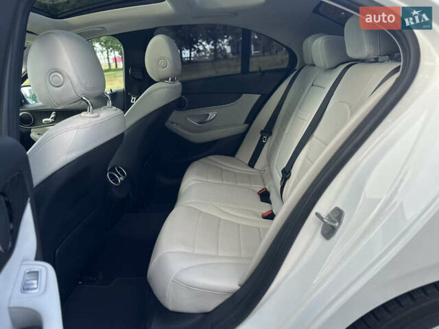 Білий Мерседес Ц-Клас, об'ємом двигуна 1.99 л та пробігом 129 тис. км за 19500 $, фото 38 на Automoto.ua