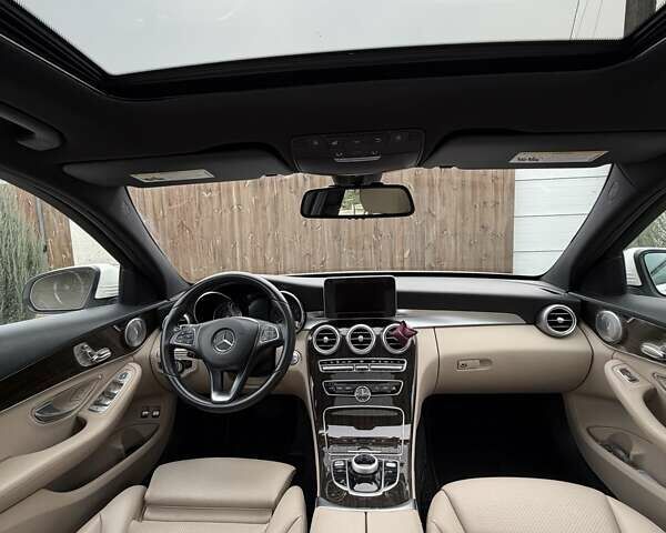 Белый Мерседес Ц-Класс, объемом двигателя 1.99 л и пробегом 147 тыс. км за 24999 $, фото 8 на Automoto.ua