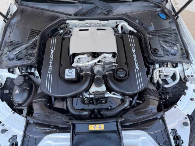 Білий Мерседес Ц-Клас, об'ємом двигуна 4 л та пробігом 54 тис. км за 19900 $, фото 16 на Automoto.ua