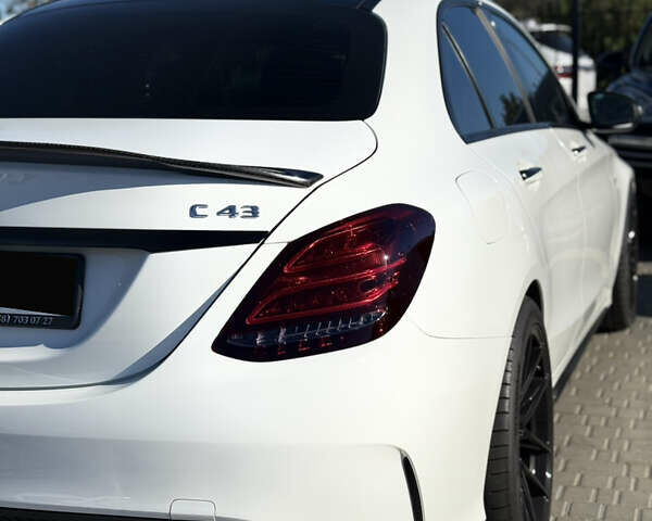 Белый Мерседес Ц-Класс, объемом двигателя 3 л и пробегом 43 тыс. км за 36000 $, фото 5 на Automoto.ua