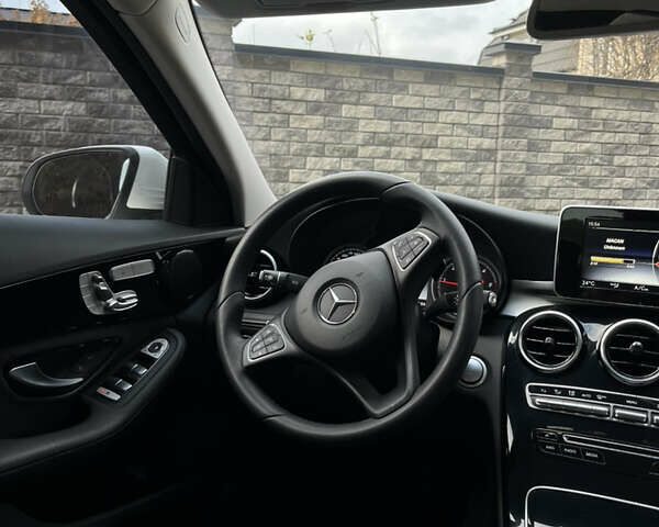 Белый Мерседес Ц-Класс, объемом двигателя 1.6 л и пробегом 85 тыс. км за 24500 $, фото 7 на Automoto.ua