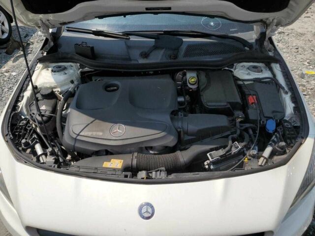 Білий Мерседес Ц-Клас, об'ємом двигуна 2 л та пробігом 90 тис. км за 2500 $, фото 10 на Automoto.ua