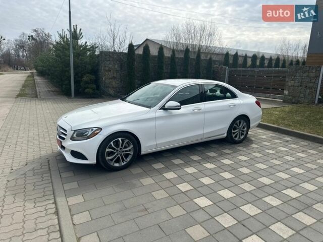 Білий Мерседес Ц-Клас, об'ємом двигуна 2 л та пробігом 204 тис. км за 15999 $, фото 9 на Automoto.ua