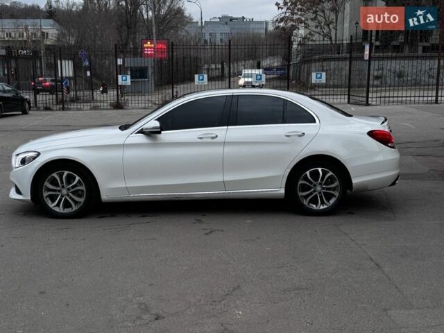 Белый Мерседес Ц-Класс, объемом двигателя 2 л и пробегом 113 тыс. км за 16900 $, фото 4 на Automoto.ua