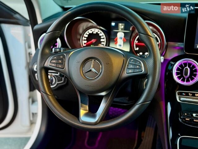 Белый Мерседес Ц-Класс, объемом двигателя 2.16 л и пробегом 28 тыс. км за 26900 $, фото 52 на Automoto.ua