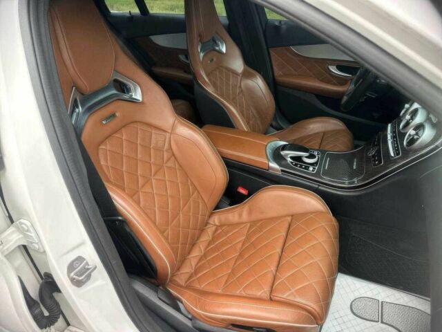 Белый Мерседес Ц-Класс, объемом двигателя 4 л и пробегом 68 тыс. км за 19900 $, фото 8 на Automoto.ua