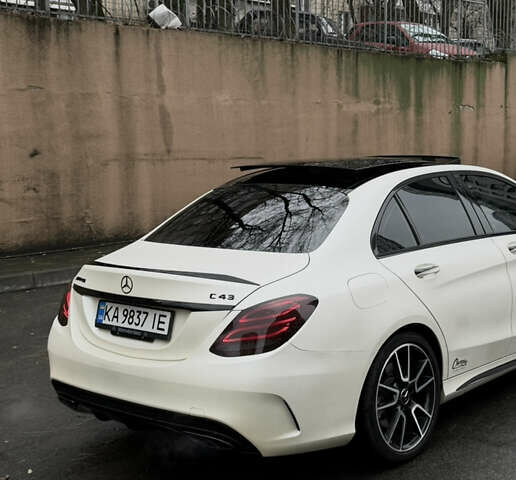 Білий Мерседес Ц-Клас, об'ємом двигуна 3 л та пробігом 71 тис. км за 37000 $, фото 6 на Automoto.ua