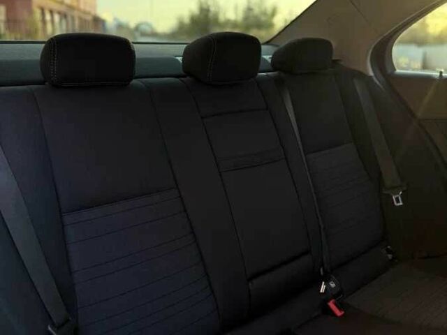 Білий Мерседес Ц-Клас, об'ємом двигуна 2 л та пробігом 102 тис. км за 16800 $, фото 7 на Automoto.ua