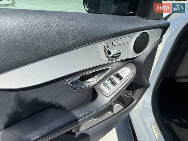 Білий Мерседес Ц-Клас, об'ємом двигуна 1.99 л та пробігом 155 тис. км за 27999 $, фото 13 на Automoto.ua