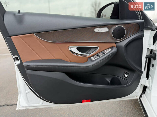 Белый Мерседес Ц-Класс, объемом двигателя 1.5 л и пробегом 112 тыс. км за 24999 $, фото 8 на Automoto.ua