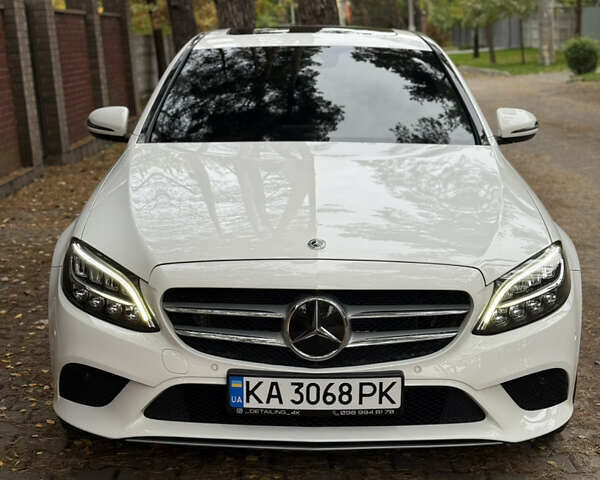 Білий Мерседес Ц-Клас, об'ємом двигуна 1.95 л та пробігом 62 тис. км за 26700 $, фото 2 на Automoto.ua