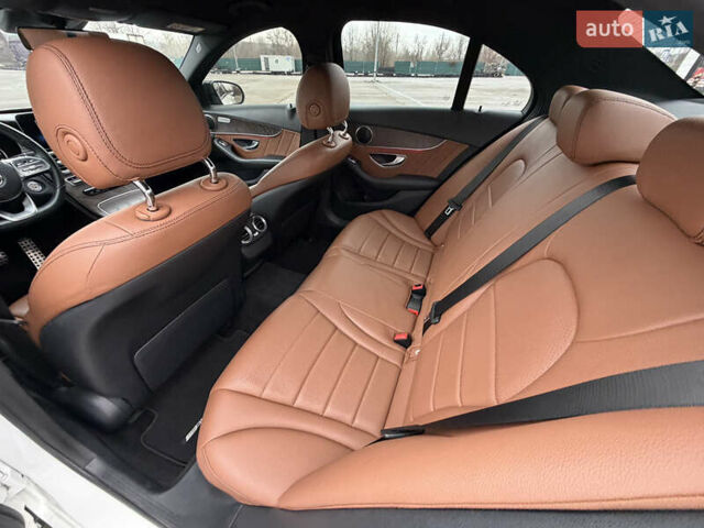 Белый Мерседес Ц-Класс, объемом двигателя 1.5 л и пробегом 112 тыс. км за 24999 $, фото 25 на Automoto.ua