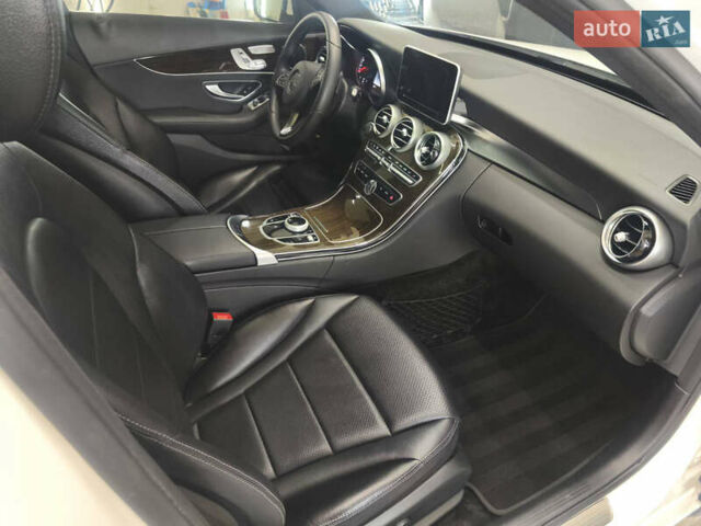 Білий Мерседес Ц-Клас, об'ємом двигуна 1.99 л та пробігом 34 тис. км за 21800 $, фото 8 на Automoto.ua