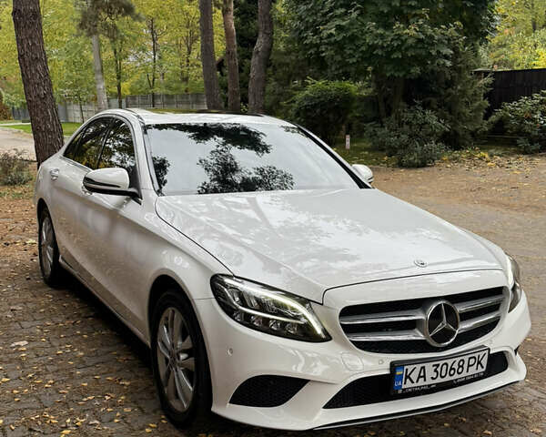 Білий Мерседес Ц-Клас, об'ємом двигуна 1.95 л та пробігом 62 тис. км за 26700 $, фото 1 на Automoto.ua