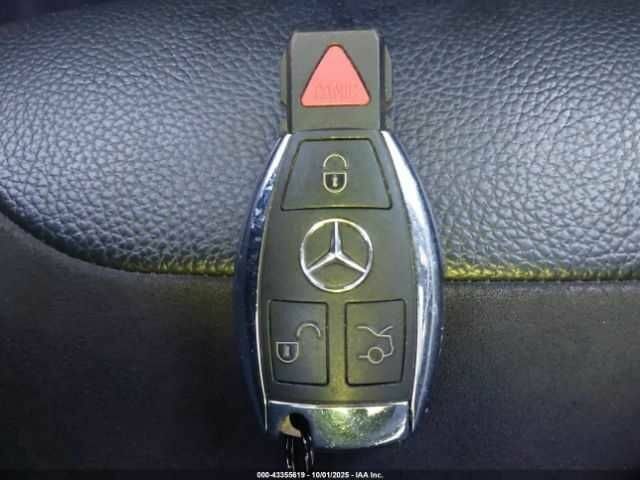 Білий Мерседес Ц-Клас, об'ємом двигуна 4 л та пробігом 92 тис. км за 23000 $, фото 10 на Automoto.ua