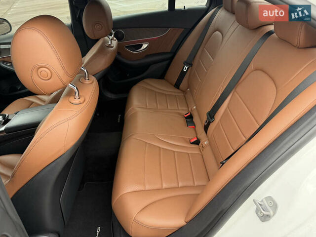 Белый Мерседес Ц-Класс, объемом двигателя 1.5 л и пробегом 112 тыс. км за 24999 $, фото 23 на Automoto.ua