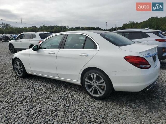 Белый Мерседес Ц-Класс, объемом двигателя 1.99 л и пробегом 69 тыс. км за 3600 $, фото 1 на Automoto.ua