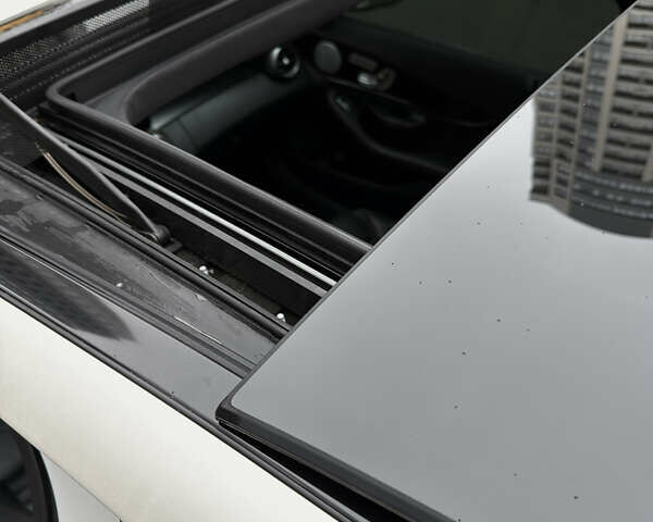 Білий Мерседес Ц-Клас, об'ємом двигуна 3 л та пробігом 71 тис. км за 37000 $, фото 20 на Automoto.ua