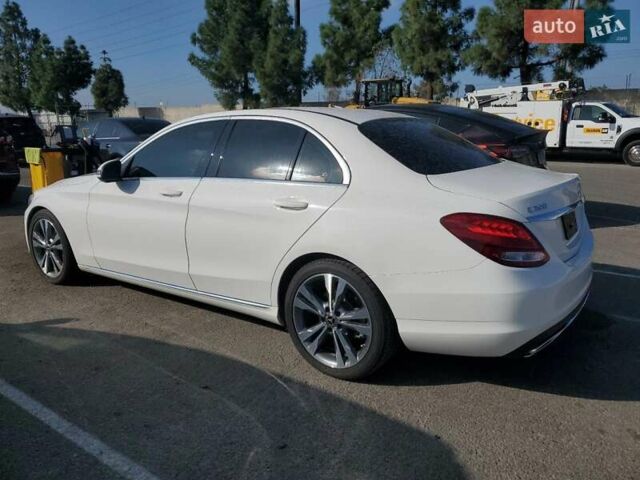 Білий Мерседес Ц-Клас, об'ємом двигуна 1.99 л та пробігом 101 тис. км за 6900 $, фото 2 на Automoto.ua