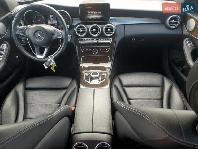 Белый Мерседес Ц-Класс, объемом двигателя 1.99 л и пробегом 69 тыс. км за 3600 $, фото 7 на Automoto.ua