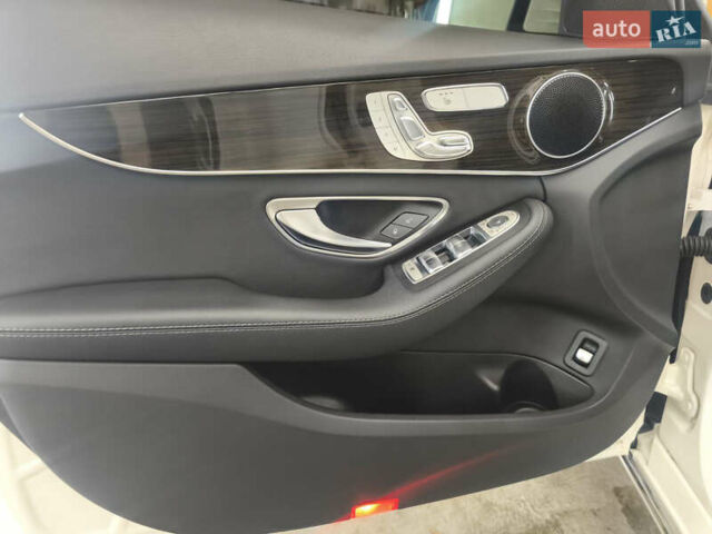 Білий Мерседес Ц-Клас, об'ємом двигуна 1.99 л та пробігом 34 тис. км за 21800 $, фото 28 на Automoto.ua