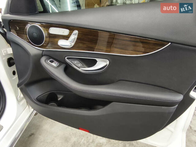 Білий Мерседес Ц-Клас, об'ємом двигуна 1.99 л та пробігом 34 тис. км за 21800 $, фото 30 на Automoto.ua