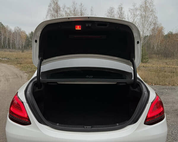 Белый Мерседес Ц-Класс, объемом двигателя 1.95 л и пробегом 63 тыс. км за 26500 $, фото 19 на Automoto.ua