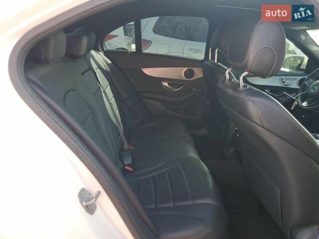 Білий Мерседес Ц-Клас, об'ємом двигуна 1.99 л та пробігом 101 тис. км за 6900 $, фото 9 на Automoto.ua