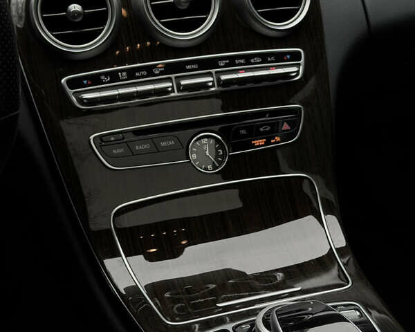 Білий Мерседес Ц-Клас, об'ємом двигуна 3 л та пробігом 71 тис. км за 37000 $, фото 15 на Automoto.ua