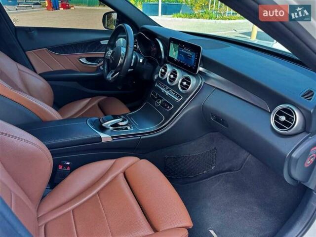 Білий Мерседес Ц-Клас, об'ємом двигуна 3 л та пробігом 59 тис. км за 33500 $, фото 6 на Automoto.ua