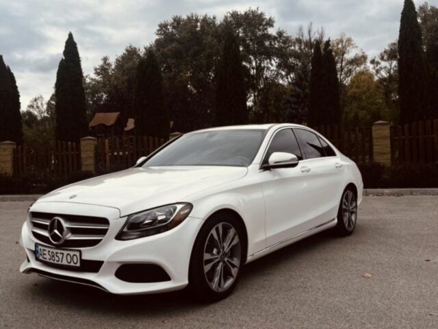 Білий Мерседес Ц-Клас, об'ємом двигуна 2 л та пробігом 127 тис. км за 22500 $, фото 1 на Automoto.ua