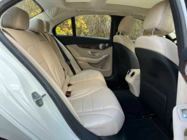 Білий Мерседес Ц-Клас, об'ємом двигуна 2 л та пробігом 44 тис. км за 14900 $, фото 10 на Automoto.ua