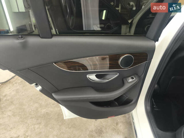 Білий Мерседес Ц-Клас, об'ємом двигуна 1.99 л та пробігом 34 тис. км за 21800 $, фото 9 на Automoto.ua