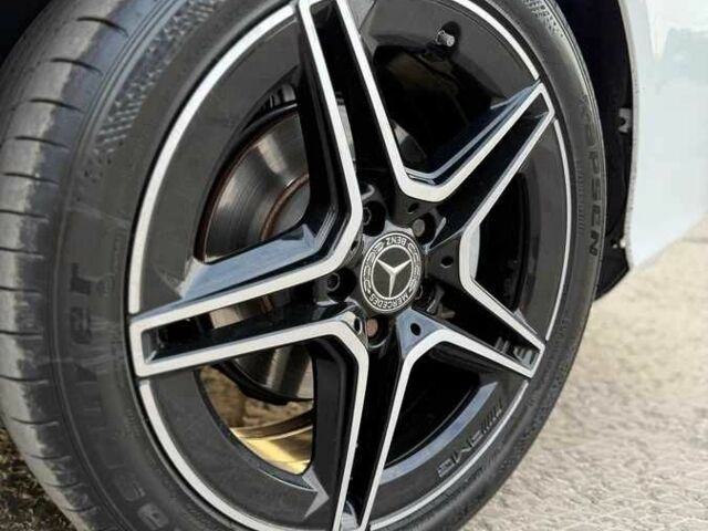 Білий Мерседес Ц-Клас, об'ємом двигуна 2 л та пробігом 102 тис. км за 16800 $, фото 3 на Automoto.ua