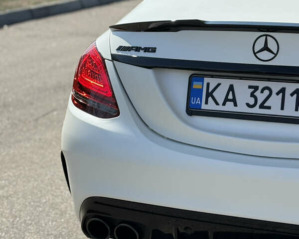 Білий Мерседес Ц-Клас, об'ємом двигуна 3 л та пробігом 45 тис. км за 38000 $, фото 7 на Automoto.ua