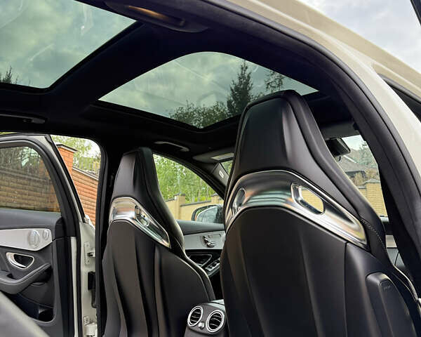 Білий Мерседес Ц-Клас, об'ємом двигуна 3.98 л та пробігом 91 тис. км за 51900 $, фото 15 на Automoto.ua