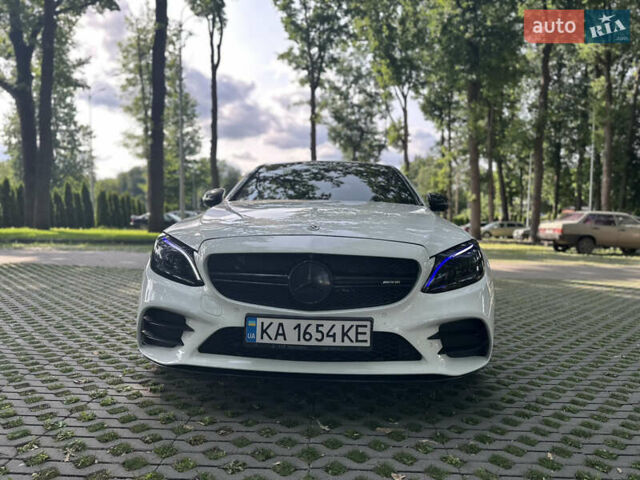 Белый Мерседес Ц-Класс, объемом двигателя 3 л и пробегом 88 тыс. км за 35900 $, фото 2 на Automoto.ua