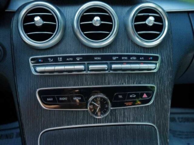 Белый Мерседес Ц-Класс, объемом двигателя 2 л и пробегом 87 тыс. км за 8000 $, фото 15 на Automoto.ua