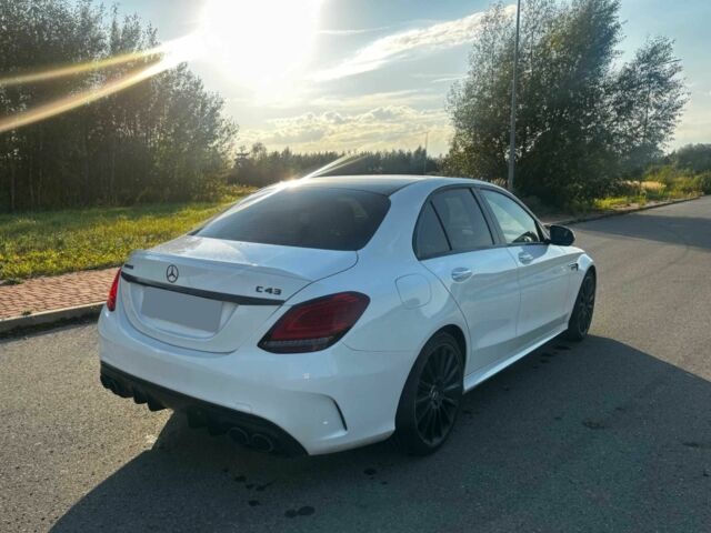 Білий Мерседес Ц-Клас, об'ємом двигуна 2 л та пробігом 33 тис. км за 12200 $, фото 2 на Automoto.ua