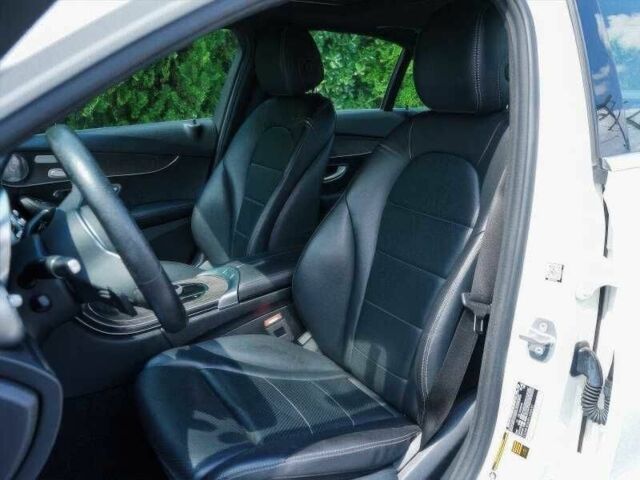 Белый Мерседес Ц-Класс, объемом двигателя 2 л и пробегом 87 тыс. км за 8000 $, фото 16 на Automoto.ua