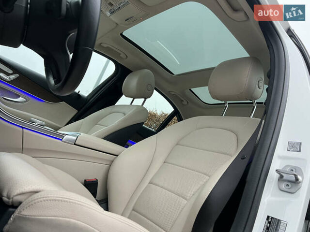 Белый Мерседес Ц-Класс, объемом двигателя 2 л и пробегом 97 тыс. км за 26999 $, фото 60 на Automoto.ua