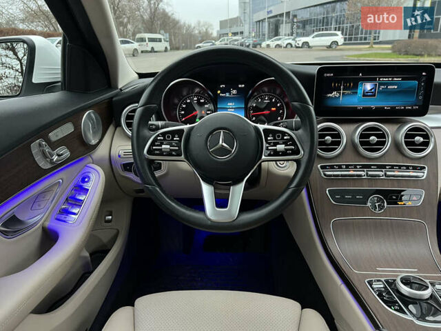 Белый Мерседес Ц-Класс, объемом двигателя 2 л и пробегом 97 тыс. км за 26999 $, фото 46 на Automoto.ua