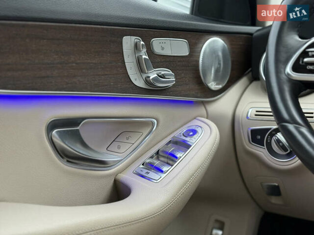 Белый Мерседес Ц-Класс, объемом двигателя 2 л и пробегом 97 тыс. км за 26999 $, фото 24 на Automoto.ua