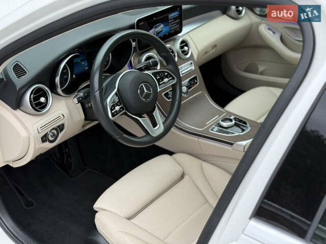 Белый Мерседес Ц-Класс, объемом двигателя 2 л и пробегом 97 тыс. км за 26999 $, фото 18 на Automoto.ua