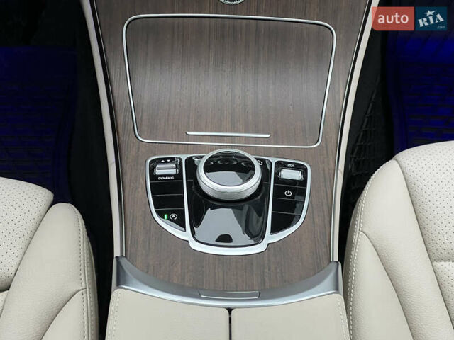 Белый Мерседес Ц-Класс, объемом двигателя 2 л и пробегом 97 тыс. км за 26999 $, фото 45 на Automoto.ua