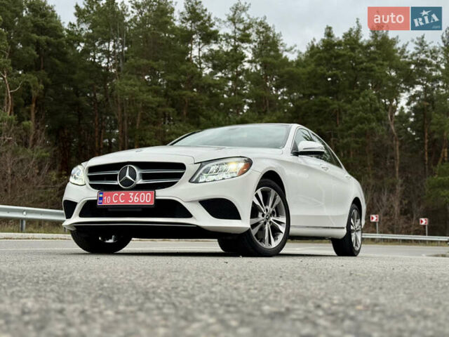 Белый Мерседес Ц-Класс, объемом двигателя 2 л и пробегом 97 тыс. км за 26999 $, фото 6 на Automoto.ua