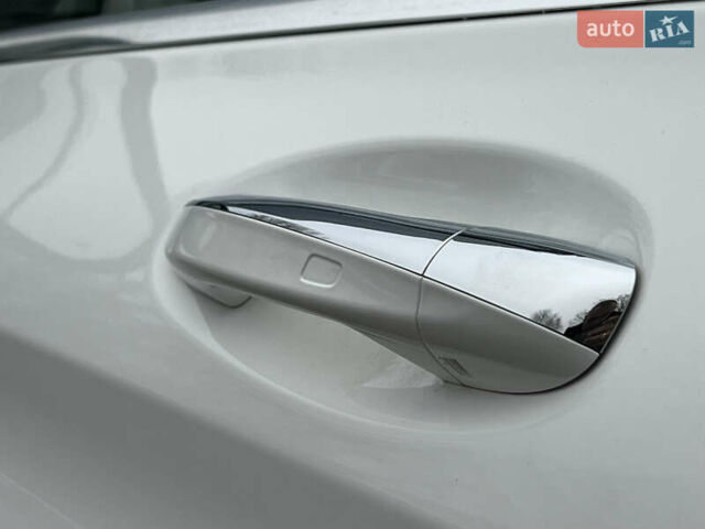 Белый Мерседес Ц-Класс, объемом двигателя 2 л и пробегом 97 тыс. км за 26999 $, фото 34 на Automoto.ua